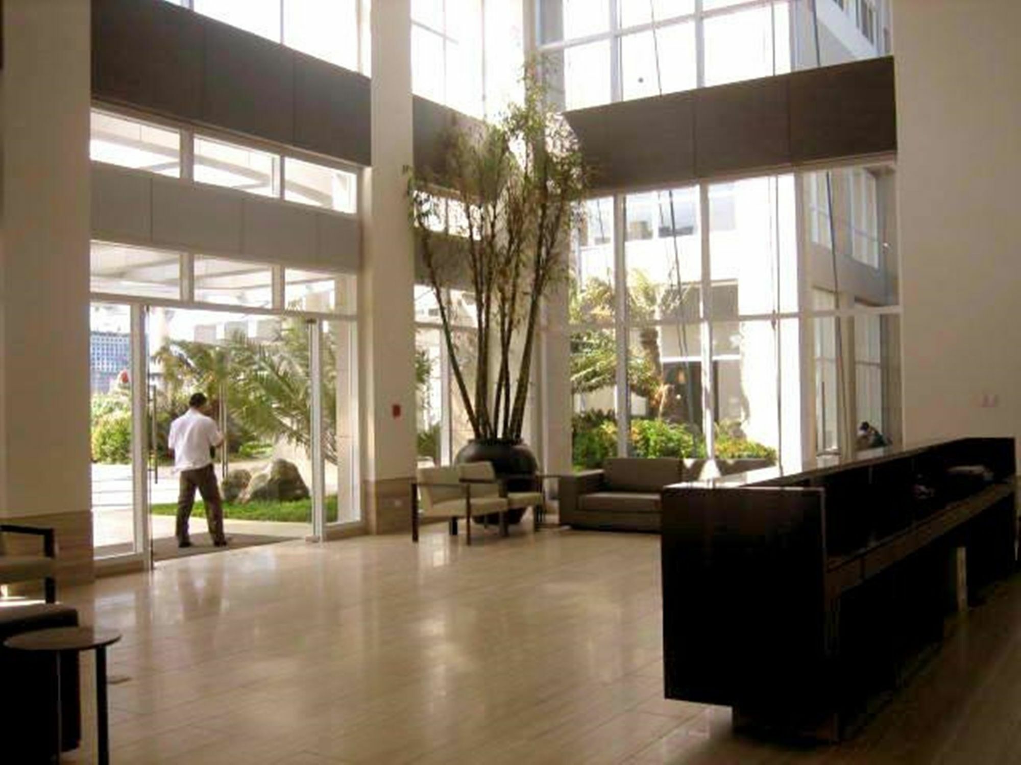 Go-Stay @ South Of Market Taguig Extérieur photo